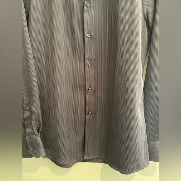 ✨Le Chateau Dress shirt 🎁 - Size M - Picture 4 of 5